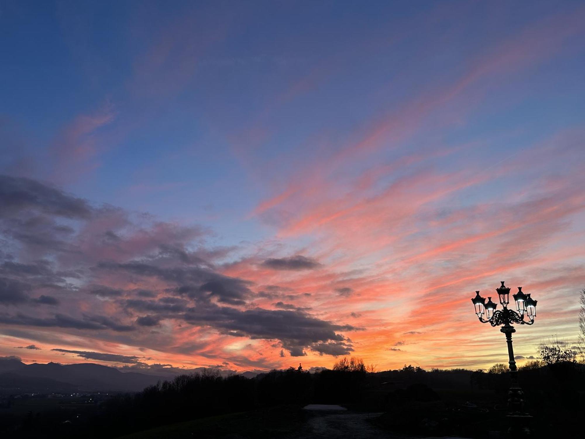 La Valle Del Re - Agriturismo Medesano Kültér fotó