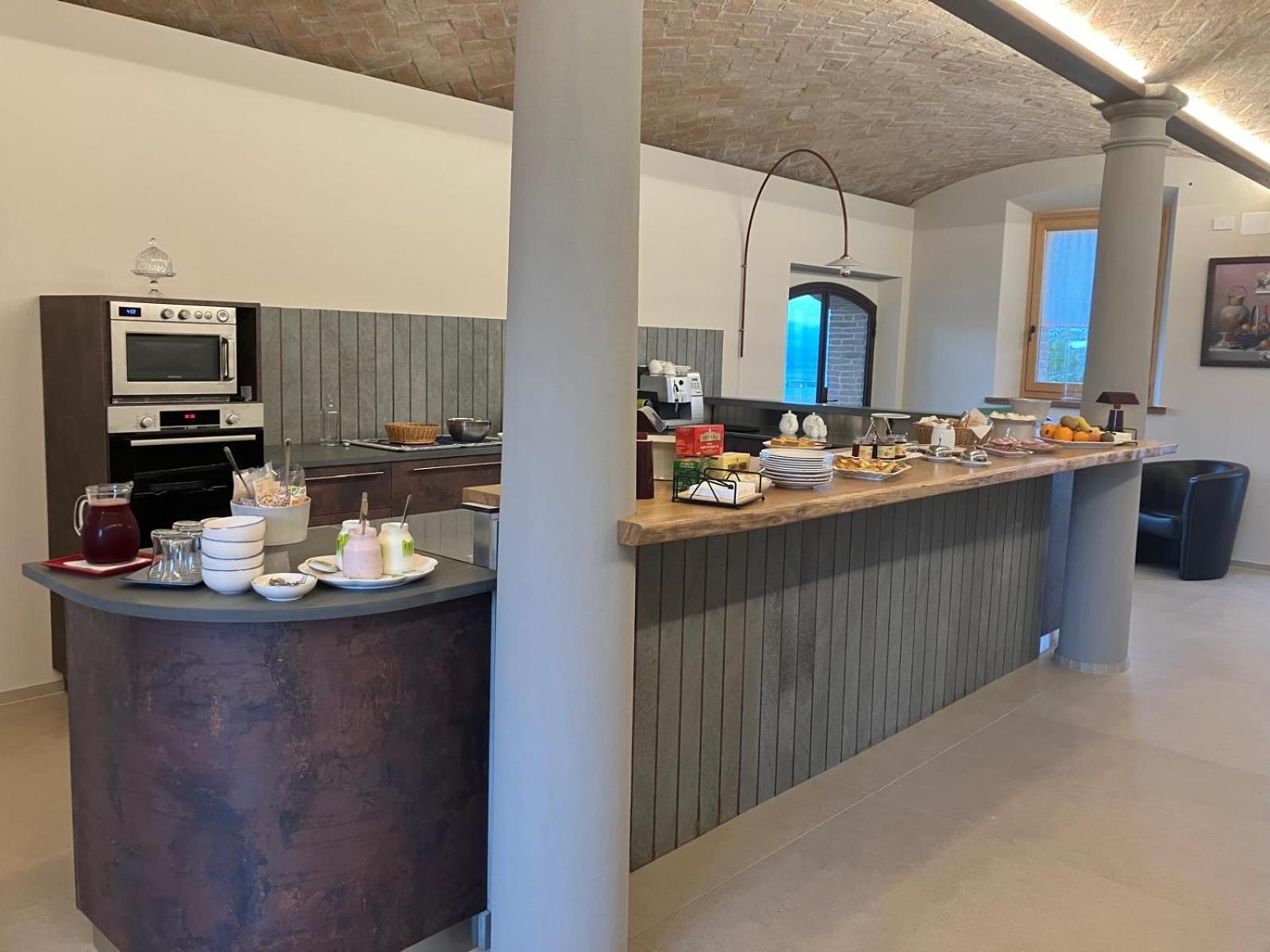 La Valle Del Re - Agriturismo Medesano Kültér fotó